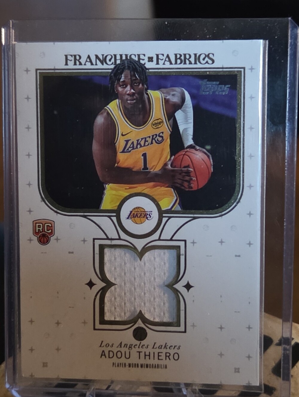 Topps Black & Gold Los Angeles Lakers Franchise Fabrics Card
